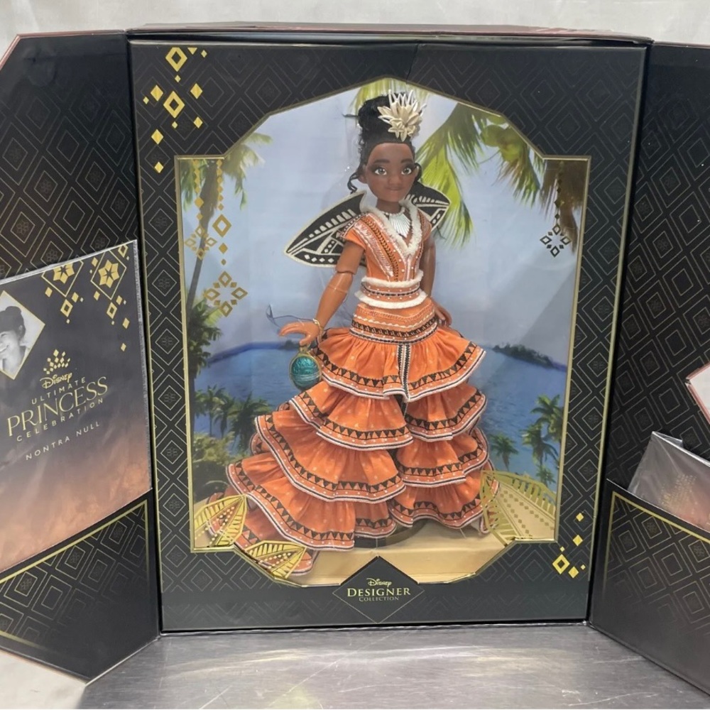 MOANA Limited Edition Doll 11.75" Disney Designer Collection /9800 Princess New.